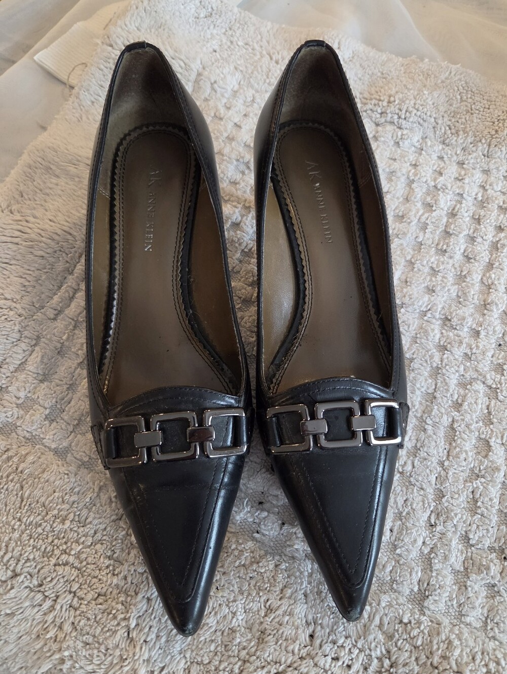 AK Anne Klein Pointed Toe Kitten Heel Loafer Pumps, 8M 90s Goth Whimsigoth Black - Picture 3 of 11